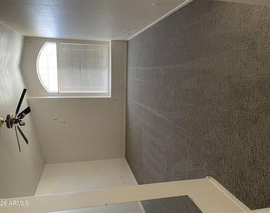 9307 E Wood Drive - Photo Thumbnail 2