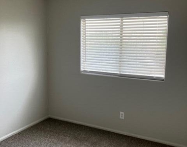 16042 W Latham Street - Photo Thumbnail 22