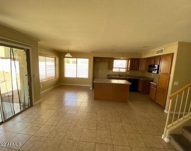 16042 W Latham Street - Photo Thumbnail 9
