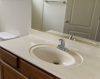 16042 W Latham Street - Photo Thumbnail 20