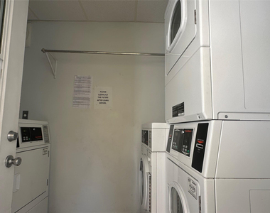 5800 Ne 22nd Way - Photo Thumbnail 16