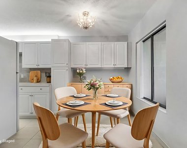 150 Pineview Road - Photo Thumbnail 6
