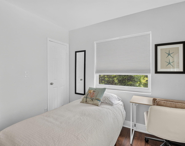 700 Ne 70th Street - Photo Thumbnail 28