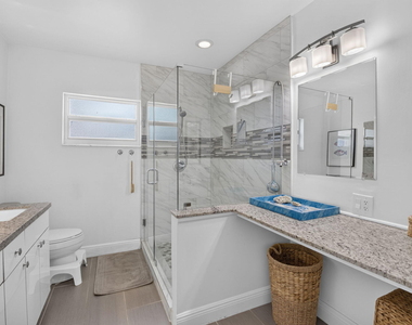 700 Ne 70th Street - Photo Thumbnail 23