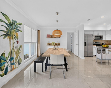 700 Ne 70th Street - Photo Thumbnail 16