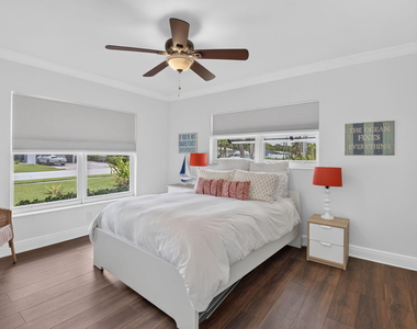 700 Ne 70th Street - Photo Thumbnail 24