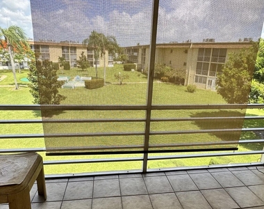 100 Village Green Circle E - Photo Thumbnail 11