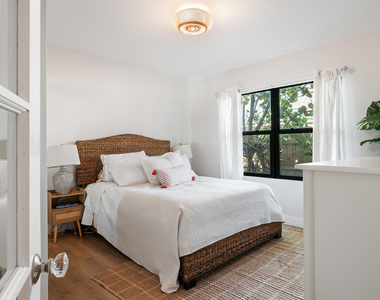 520 28th Street - Photo Thumbnail 21