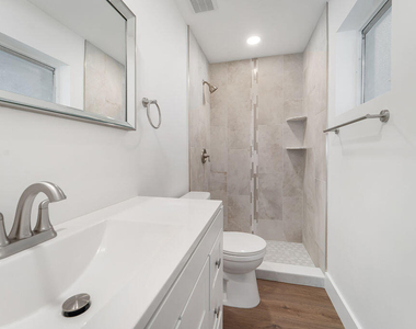 4317 Birdwood Street - Photo Thumbnail 6