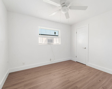 4317 Birdwood Street - Photo Thumbnail 13