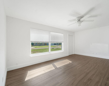 4317 Birdwood Street - Photo Thumbnail 3