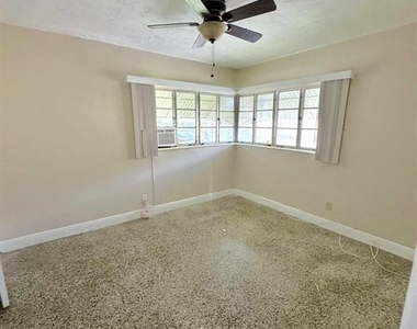 2531 Pierce Street - Photo Thumbnail 10