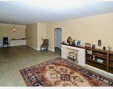 2531 Pierce Street - Photo Thumbnail 6