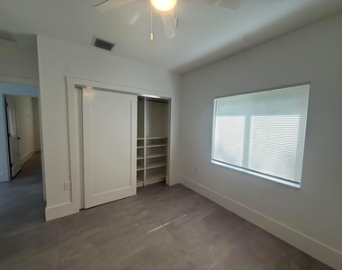 13350 61st Lane N - Photo Thumbnail 9