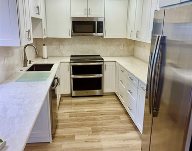 812 Briny Avenue - Photo Thumbnail 4