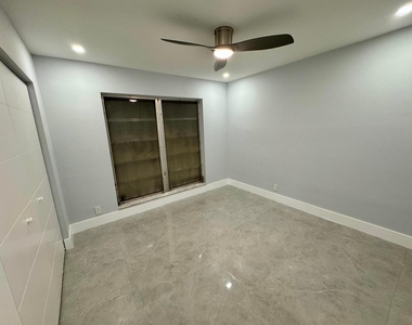 7441 Sw 19th Street - Photo Thumbnail 12