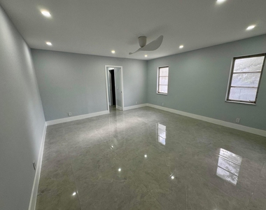 7441 Sw 19th Street - Photo Thumbnail 8