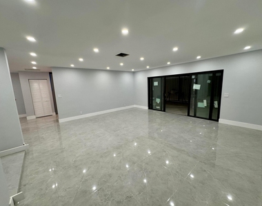 7441 Sw 19th Street - Photo Thumbnail 4