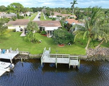 208 Sims Creek Drive - Photo Thumbnail 3
