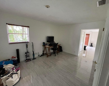 208 Sims Creek Drive - Photo Thumbnail 21