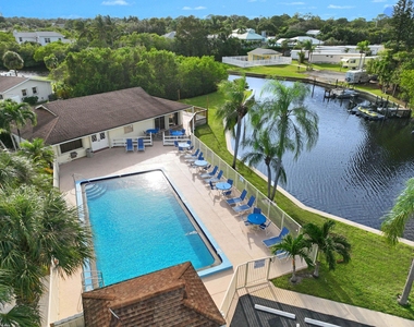 208 Sims Creek Drive - Photo Thumbnail 27