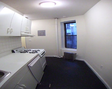 East 11th Street - Photo Thumbnail 2