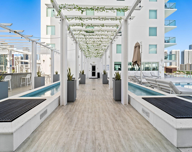 400 Sunny Isles Boulevard - Photo Thumbnail 24