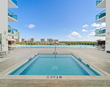 400 Sunny Isles Boulevard - Photo Thumbnail 30