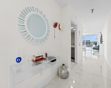 400 Sunny Isles Boulevard - Photo Thumbnail 11