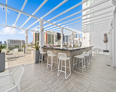 400 Sunny Isles Boulevard - Photo Thumbnail 25