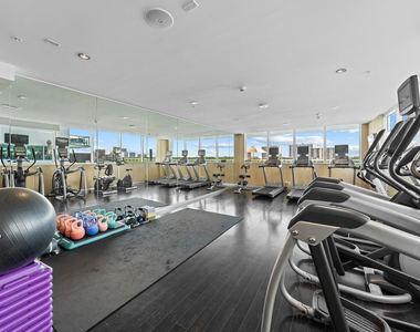 400 Sunny Isles Boulevard - Photo Thumbnail 32