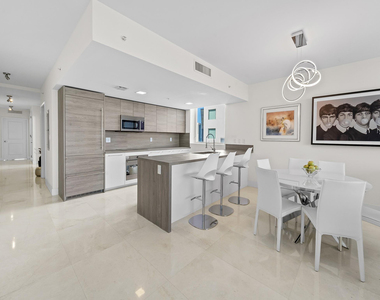 400 Sunny Isles Boulevard - Photo Thumbnail 9