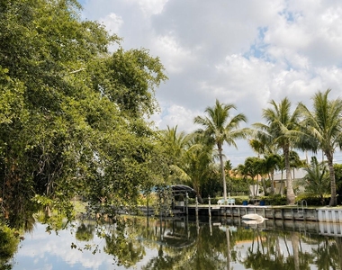 2457 Waterside Drive - Photo Thumbnail 21
