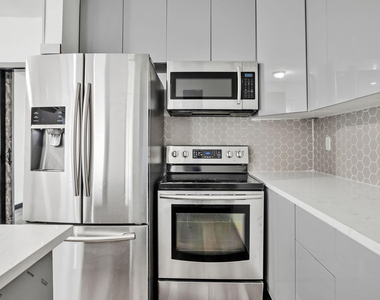 1316 Nw 2nd Avenue - Photo Thumbnail 3
