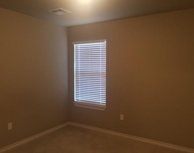 2809 Ne 129th Street - Photo Thumbnail 12