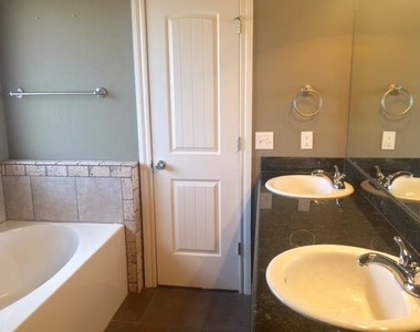2809 Ne 129th Street - Photo Thumbnail 9