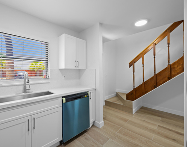 3281 E Golf Boulevard - Photo Thumbnail 5