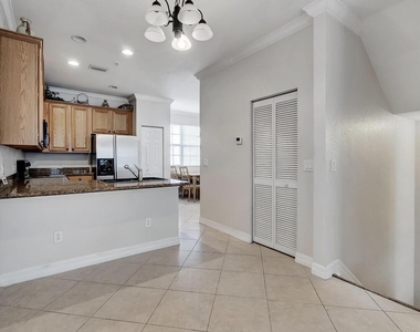 133 Harbors Way - Photo Thumbnail 6