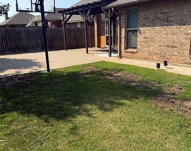 10924 Sw 30th Terrace - Photo Thumbnail 23