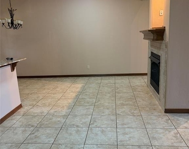 10924 Sw 30th Terrace - Photo Thumbnail 5