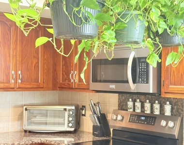 38 W Balfour Road W - Photo Thumbnail 20