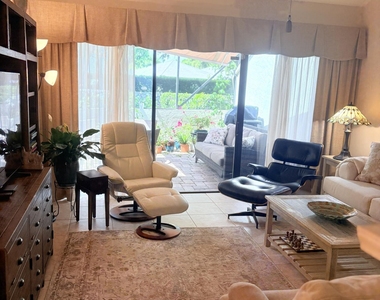 38 W Balfour Road W - Photo Thumbnail 10