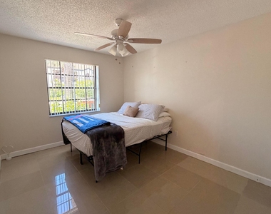 5136 Floria Drive - Photo Thumbnail 25