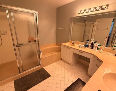 5136 Floria Drive - Photo Thumbnail 22