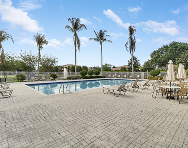 121 Sw Palm Drive - Photo Thumbnail 46