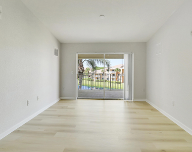 121 Sw Palm Drive - Photo Thumbnail 35
