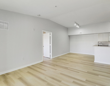 121 Sw Palm Drive - Photo Thumbnail 38