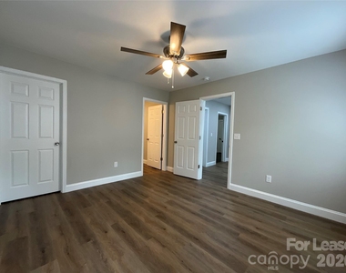 801 Bostian Avenue - Photo Thumbnail 12