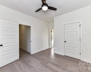 121 W F Street - Photo Thumbnail 25