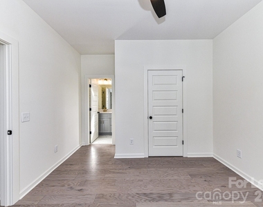 121 W F Street - Photo Thumbnail 27